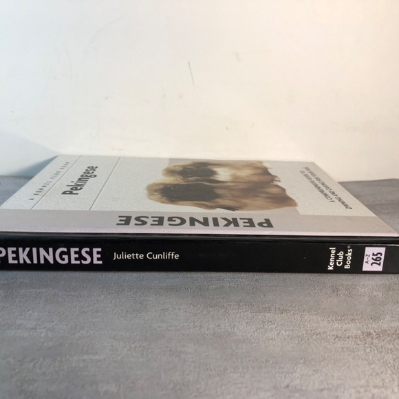 Pekingese : A Comprehensive Guide to Owning and Caring for Your Dog Hardcover - Picture 5 of 6